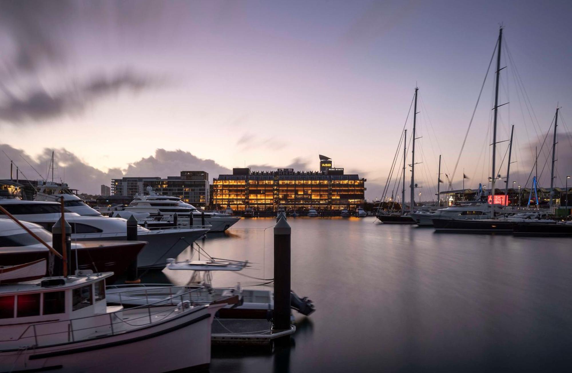 Park Hyatt Auckland Hotel Exterior photo The hotel at dusk